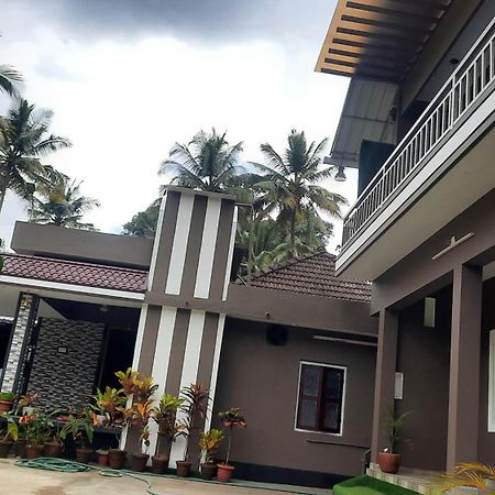 Linn View Home Stay Munnar Exteriör bild
