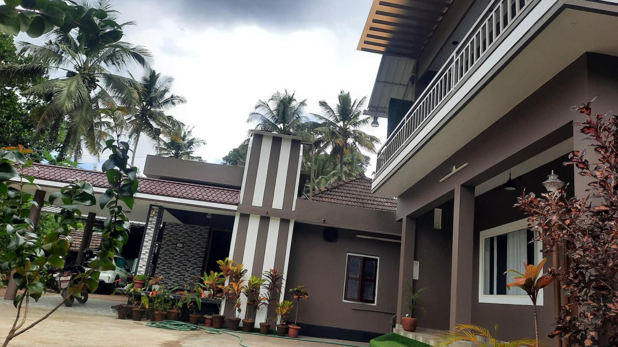 Linn View Home Stay Munnar Exteriör bild