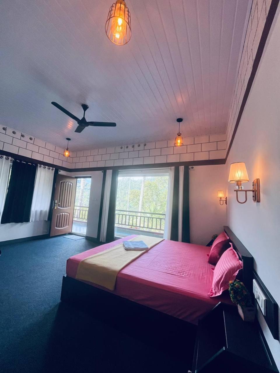 Linn View Home Stay Munnar Exteriör bild