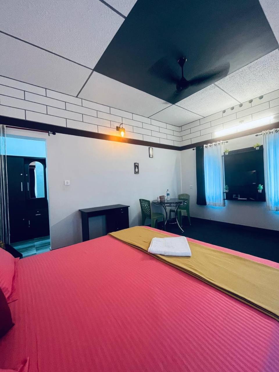 Linn View Home Stay Munnar Rum bild